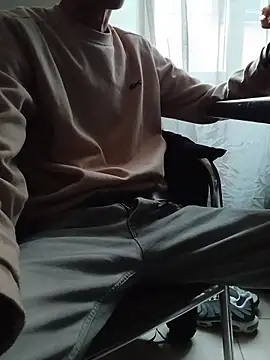 Skinboy06 online show from April 20, 2026, 12:08 pm