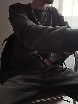 Skinboy06 online show from April 22, 2026, 11:34 am