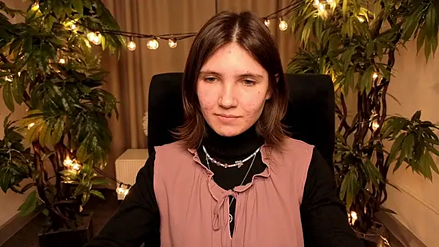 Snapshot of CarmenPhillips chatting on March 20, 2026, 11:15 am CarmenPhillips online show from March 20, 2026, 11:15 am