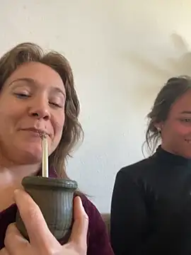 Sexyandtiny online show from April 26, 2026, 12:03 pm