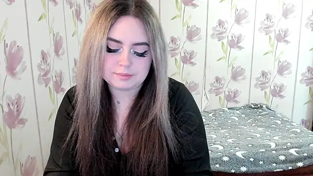 Agathameoww online show from April 15, 2026, 9:49 am