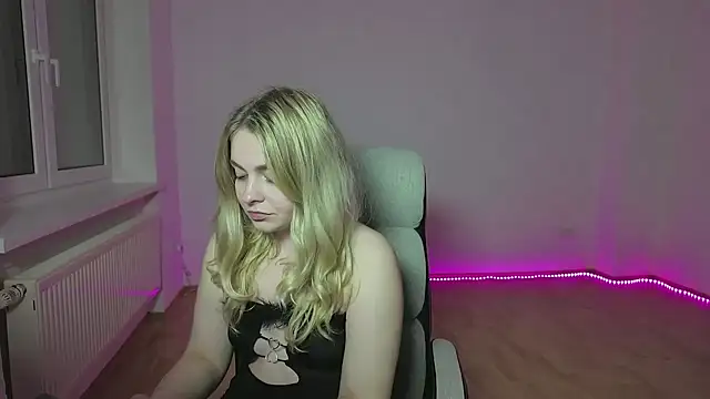 Snapshot of EvaKraz chatting on March 20, 2026, 11:09 pm EvaKraz online show from March 20, 2026, 11:09 pm