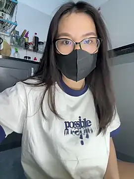 Snapshot of Evelyn9xzz chatting on March 26, 2026, 3:39 pm Evelyn9xzz online show from March 26, 2026, 3:39 pm