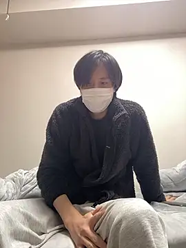 Snapshot of youta200 chatting on April 1, 2026, 10:05 am youta200 online show from April 1, 2026, 10:05 am