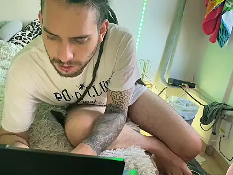 Snapshot of DreadObsessionxX chatting on June 17, 2026, 12:18 pm DreadObsessionxX online show from June 17, 2026, 12:18 pm