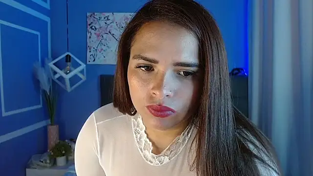 daalyla  online show from March 28, 2026, 6:51 pm