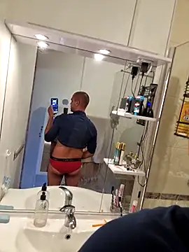 Justfunfree online show from April 2, 2026, 2:26 pm