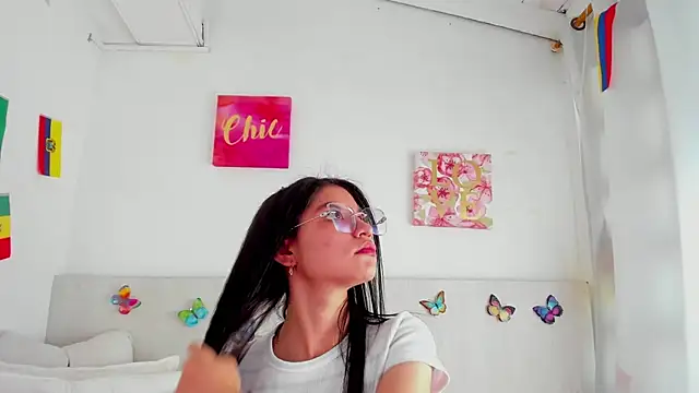 Snapshot of LindaCatalina_ chatting on July 11, 2026, 1:03 pm LindaCatalina online show from July 11, 2026, 1:03 pm