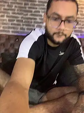 KyleJoss30 online show from April 6, 2026, 9:05 pm