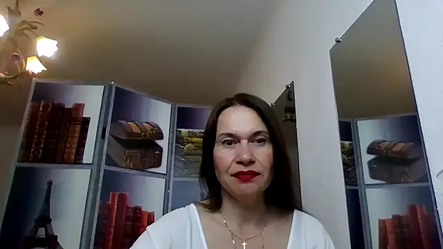 Snapshot of Selena_Moo chatting on May 7, 2026, 8:52 am Selena Moo online show from May 7, 2026, 8:52 am