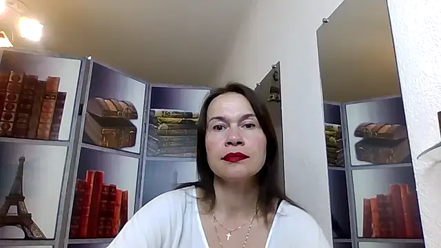 Snapshot of Selena_Moo chatting on May 12, 2026, 8:11 am Selena Moo online show from May 12, 2026, 8:11 am