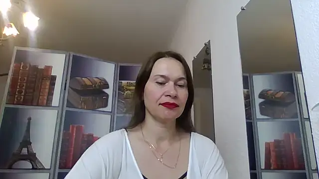 Snapshot of Selena_Moo chatting on May 16, 2026, 8:22 am Selena Moo online show from May 16, 2026, 8:22 am