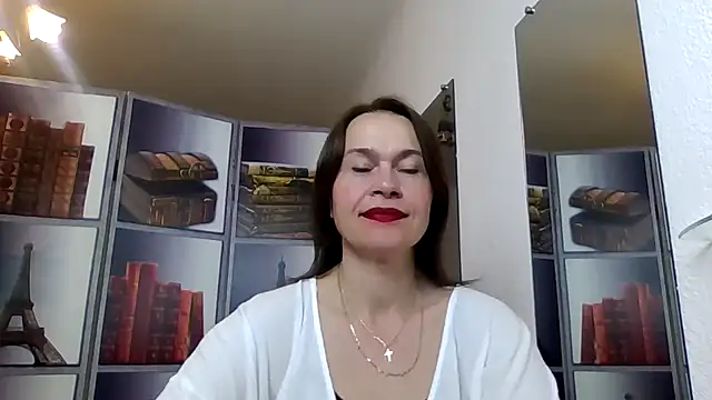 Snapshot of Selena_Moo chatting on May 17, 2026, 3:08 pm Selena Moo online show from May 17, 2026, 3:08 pm