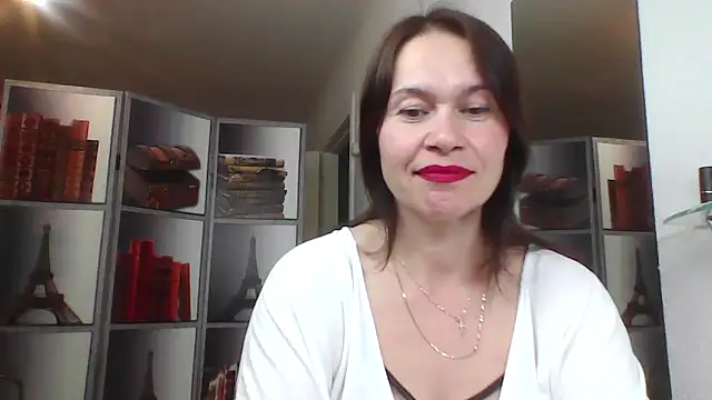 Snapshot of Selena_Moo chatting on May 25, 2026, 9:15 am Selena Moo online show from May 25, 2026, 9:15 am