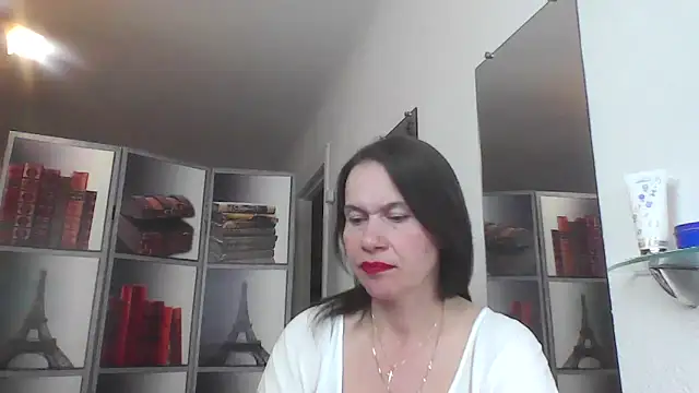 Snapshot of Selena_Moo chatting on May 31, 2026, 1:18 pm Selena Moo online show from May 31, 2026, 1:18 pm