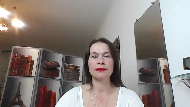 Snapshot of Selena_Moo chatting on June 11, 2026, 8:12 am Selena Moo online show from June 11, 2026, 8:12 am