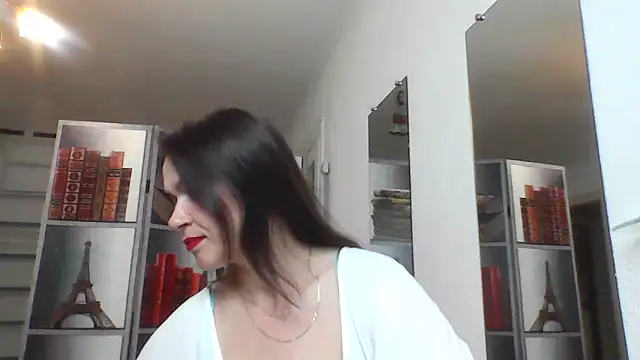 Snapshot of Selena_Moo chatting on June 14, 2026, 8:49 am Selena Moo online show from June 14, 2026, 8:49 am