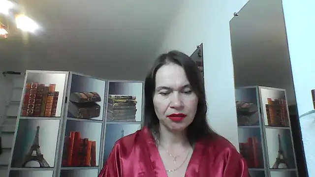 Snapshot of Selena_Moo chatting on June 20, 2026, 9:34 am Selena Moo online show from June 20, 2026, 9:34 am