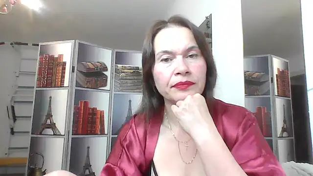 Snapshot of Selena_Moo chatting on July 11, 2026, 9:56 am Selena Moo online show from July 11, 2026, 9:56 am