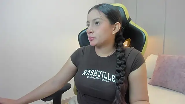 kira relish online show from April 25, 2026, 11:13 am