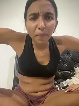 Blowjob-Queen  online show from April 27, 2026, 6:00 am