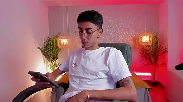 Snapshot of Gio_carangi chatting on March 21, 2026, 8:19 am Gio carangi online show from March 21, 2026, 8:19 am