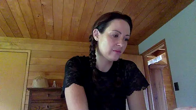 Snapshot of HANA478 chatting on April 10, 2026, 10:14 pm HANA478 online show from April 10, 2026, 10:14 pm