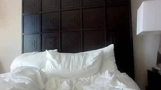 alejandro69420 online show from April 2, 2026, 4:04 pm