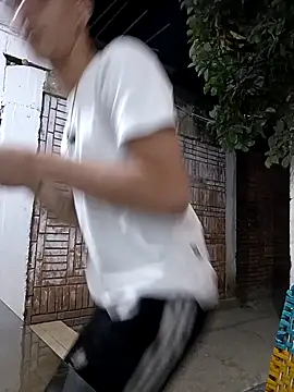 Hotsmale online show from April 22, 2026, 12:57 am