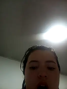 Snapshot of violetascottt chatting on April 4, 2026, 11:24 pm violetascottt online show from April 4, 2026, 11:24 pm