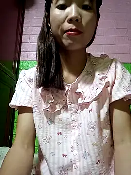 AmyLinee01 online show from April 26, 2026, 3:15 am