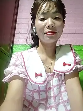Snapshot of AmyLinee01 chatting on May 29, 2026, 5:11 pm AmyLinee01 online show from May 29, 2026, 5:11 pm