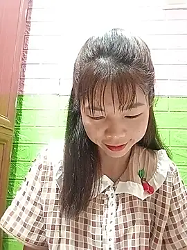 Snapshot of AmyLinee01 chatting on June 19, 2026, 8:18 am AmyLinee01 online show from June 19, 2026, 8:18 am