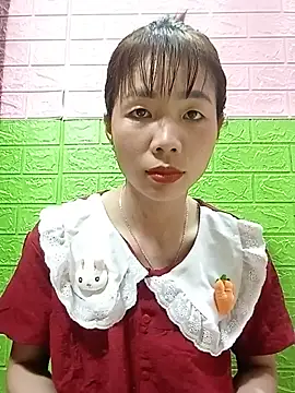 Snapshot of AmyLinee01 chatting on June 25, 2026, 12:09 pm AmyLinee01 online show from June 25, 2026, 12:09 pm