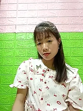 Snapshot of AmyLinee01 chatting on June 26, 2026, 12:15 am AmyLinee01 online show from June 26, 2026, 12:15 am