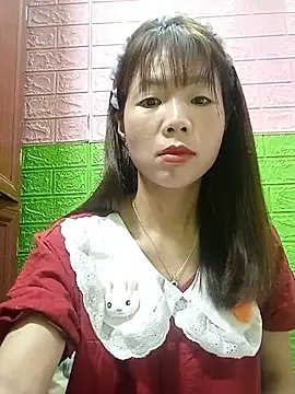 Snapshot of AmyLinee01 chatting on July 4, 2026, 11:49 am AmyLinee01 online show from July 4, 2026, 11:49 am
