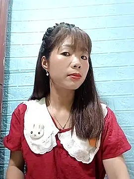 Snapshot of AmyLinee01 chatting on July 19, 2026, 5:27 pm AmyLinee01 online show from July 19, 2026, 5:27 pm