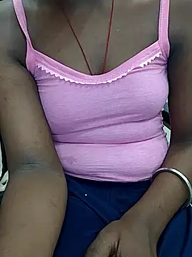 Snapshot of AAHNA_3 chatting on May 7, 2026, 4:34 pm AAHNA 3 online show from May 7, 2026, 4:34 pm
