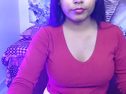 hoty-pinka online show from April 13, 2026, 5:24 am