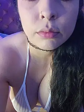 Snapshot of Sofia-Venegas chatting on July 22, 2026, 11:18 pm Sofia-Venegas online show from July 22, 2026, 11:18 pm