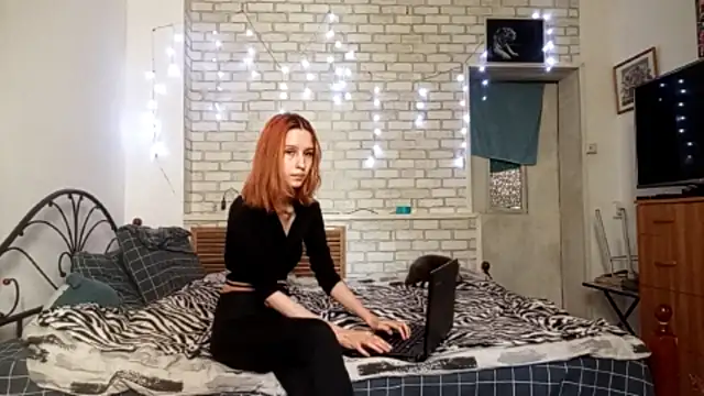 SirenFrost online show from April 2, 2026, 1:20 pm