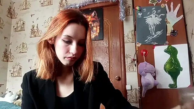 SirenFrost online show from April 18, 2026, 8:29 am