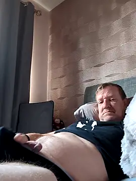 Notiesfuk online show from April 7, 2026, 12:05 pm