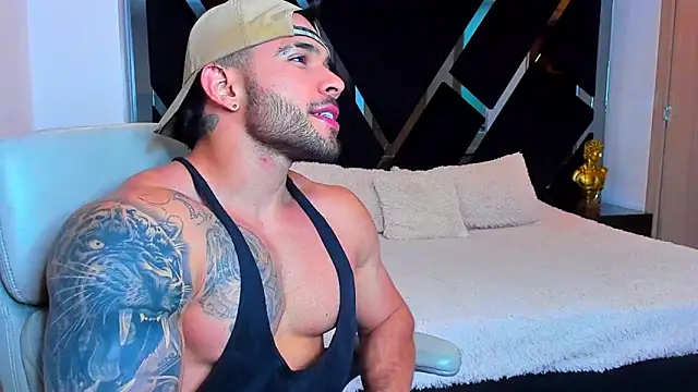 Raytorres online show from May 1, 2026, 11:09 pm