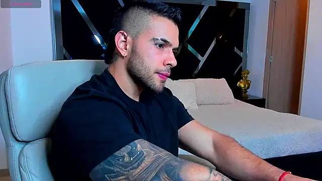Raytorres online show from July 16, 2026, 12:49 am