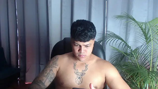 Snapshot of Pedro_x777 chatting on June 25, 2026, 4:00 pm Pedro x777 online show from June 25, 2026, 4:00 pm