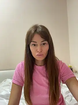 Snapshot of Sindy_Mindy_ chatting on August 1, 2026, 9:35 pm Sindy Mindy online show from August 1, 2026, 9:35 pm