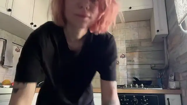 TenderChloe online show from July 13, 2026, 9:23 am