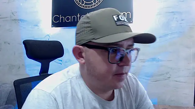 maximo daddy online show from April 19, 2026, 12:48 pm