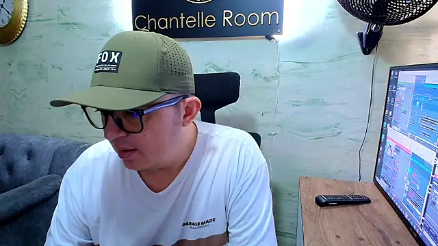 maximo daddy online show from April 25, 2026, 12:19 pm